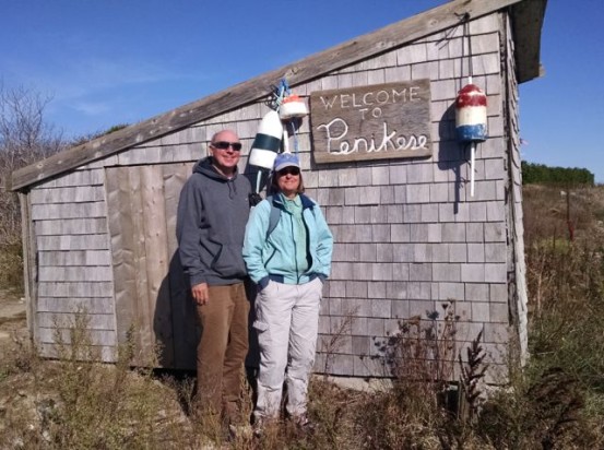 Beach Ambassadors Lisa Meeks and Paul Anderson before helping to plant 2,500 seedlings